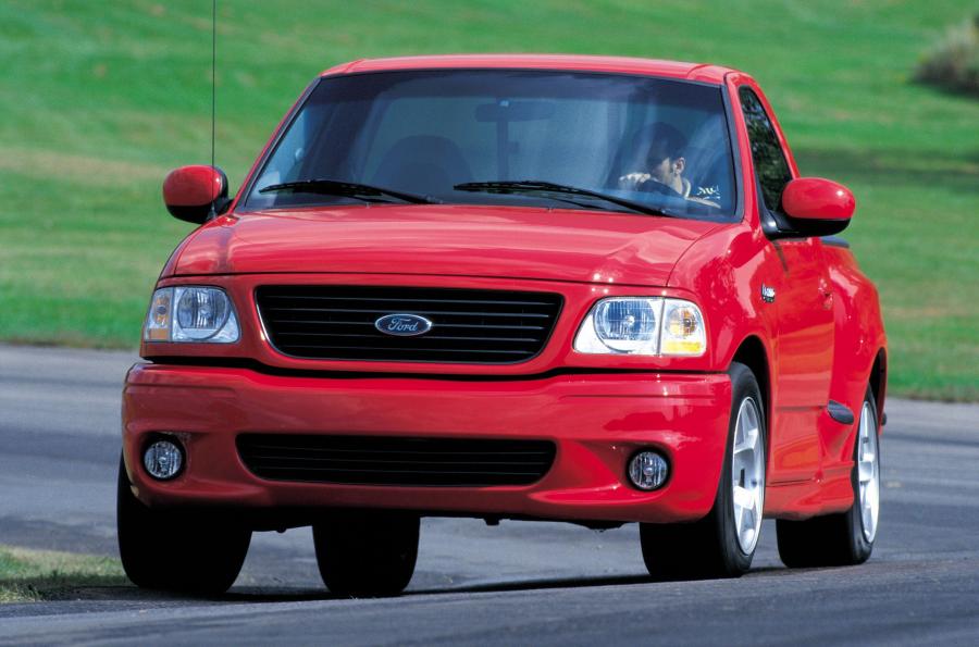  Ford F-150 SVT Lightning 2001 года  (фото 24 из 33)